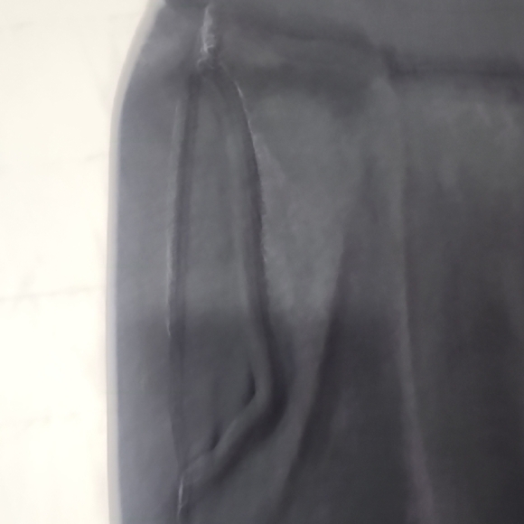 Abercrombie & Fitch. Size XS. Men's Gray Jogger Pants - Picture 6 of 12